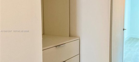 3 chambres propriété commerciale à louer à Miami, Miami-Dade, Florida, USA № 615325 11