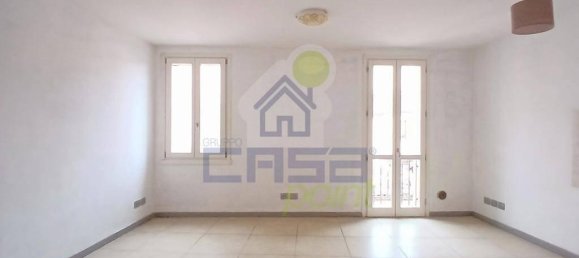 4 rooms Apartment in Torre de' Picenardi, Italy No. 40478 3