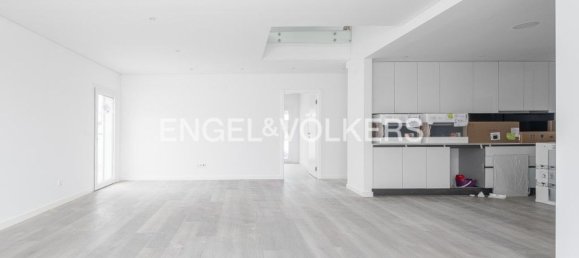 4 Schlafzimmer Haus in Corroios, Portugal, Nr. 14226 4