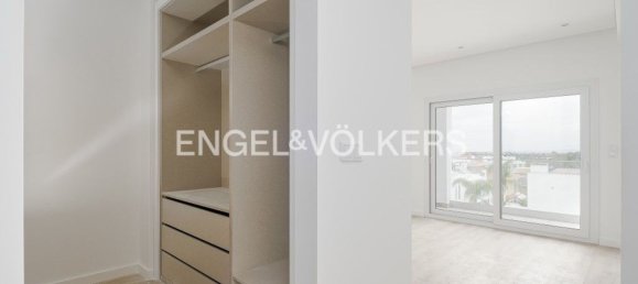 4 Schlafzimmer Haus in Corroios, Portugal, Nr. 14226 17