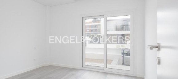 4 Schlafzimmer Haus in Corroios, Portugal, Nr. 14226 10