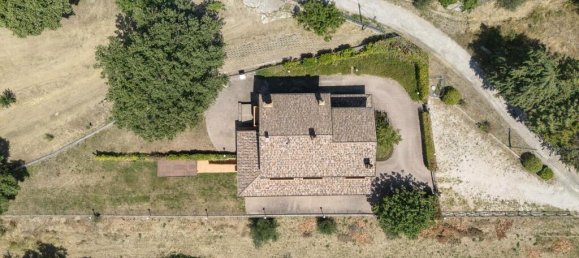 4 bedrooms Villa in Passignano sul Trasimeno, Italy No. 55666 11