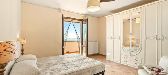 4 bedrooms Villa in Passignano sul Trasimeno, Italy No. 55666 18