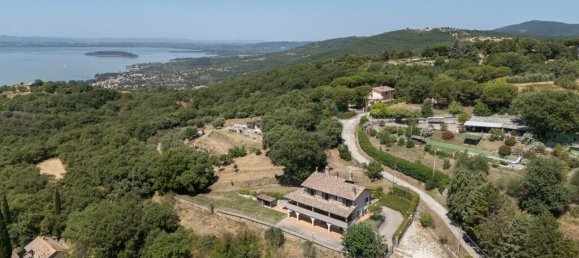 4 bedrooms Villa in Passignano sul Trasimeno, Italy No. 55666 7
