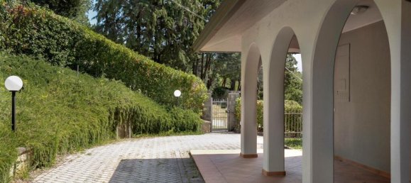 4 bedrooms Villa in Passignano sul Trasimeno, Italy No. 55666 36