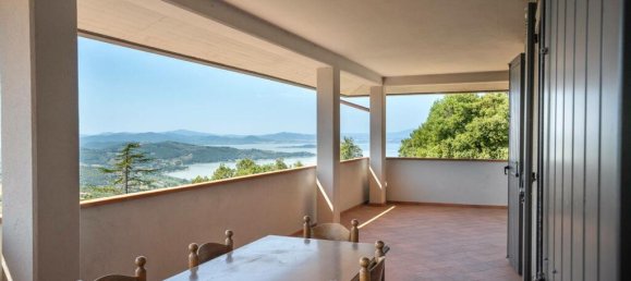 4 bedrooms Villa in Passignano sul Trasimeno, Italy No. 55666 10