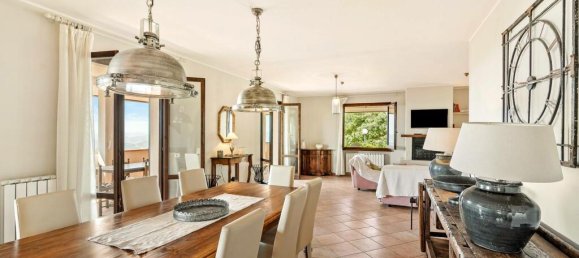 4 bedrooms Villa in Passignano sul Trasimeno, Italy No. 55666 13