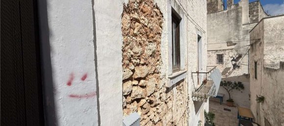 Дом с 4 спальнями в Каровиньо, Италия № 380625 6