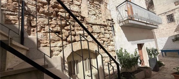 Дом с 4 спальнями в Каровиньо, Италия № 380625 2