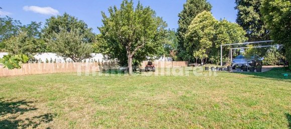 3 bedrooms Villa in Montespertoli, Italy No. 331167 2