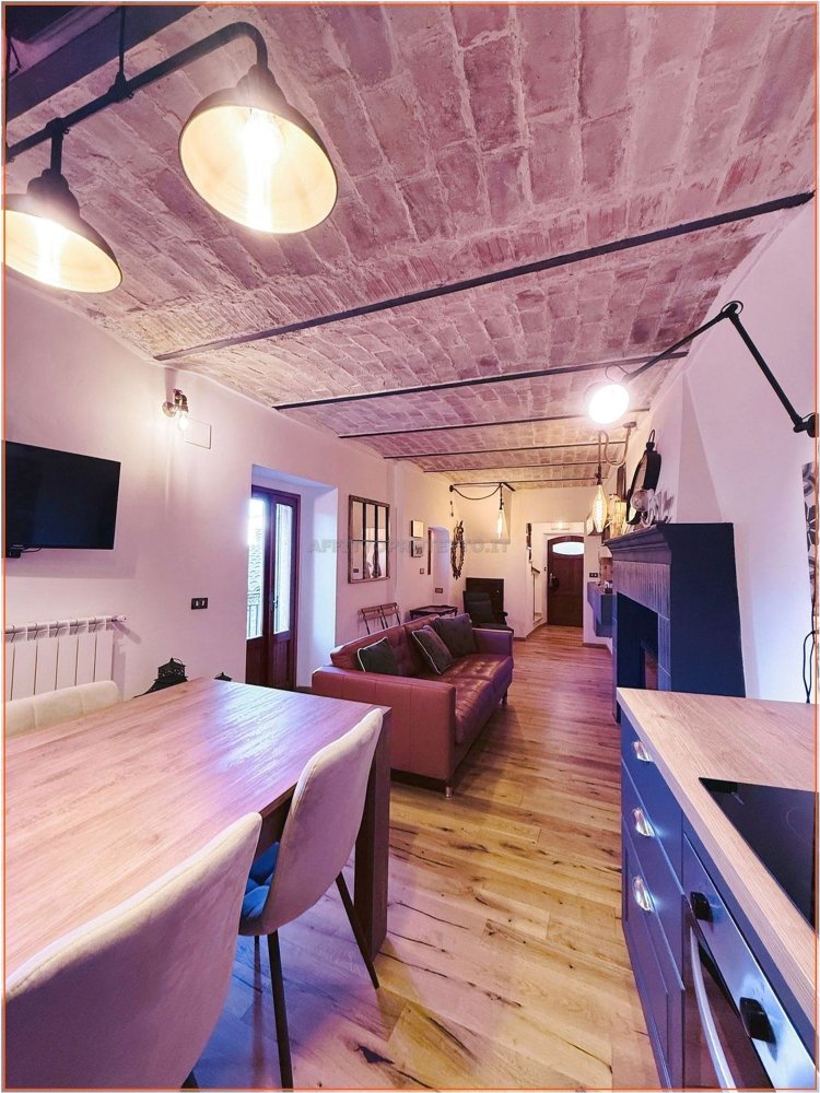 5 bedrooms House in Barrea, Italy No. 340530