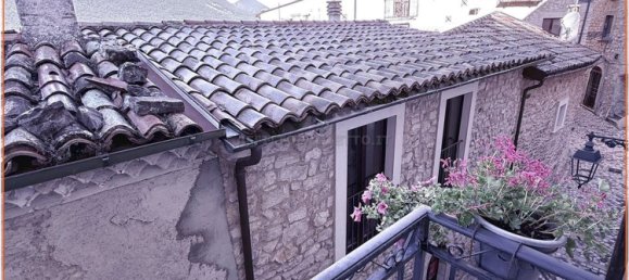 5 bedrooms House in Barrea, Italy No. 340530 2