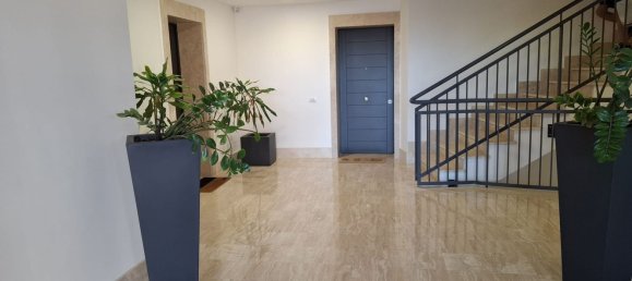 3 bedrooms Apartment in Rome, Italy No. 377780 8