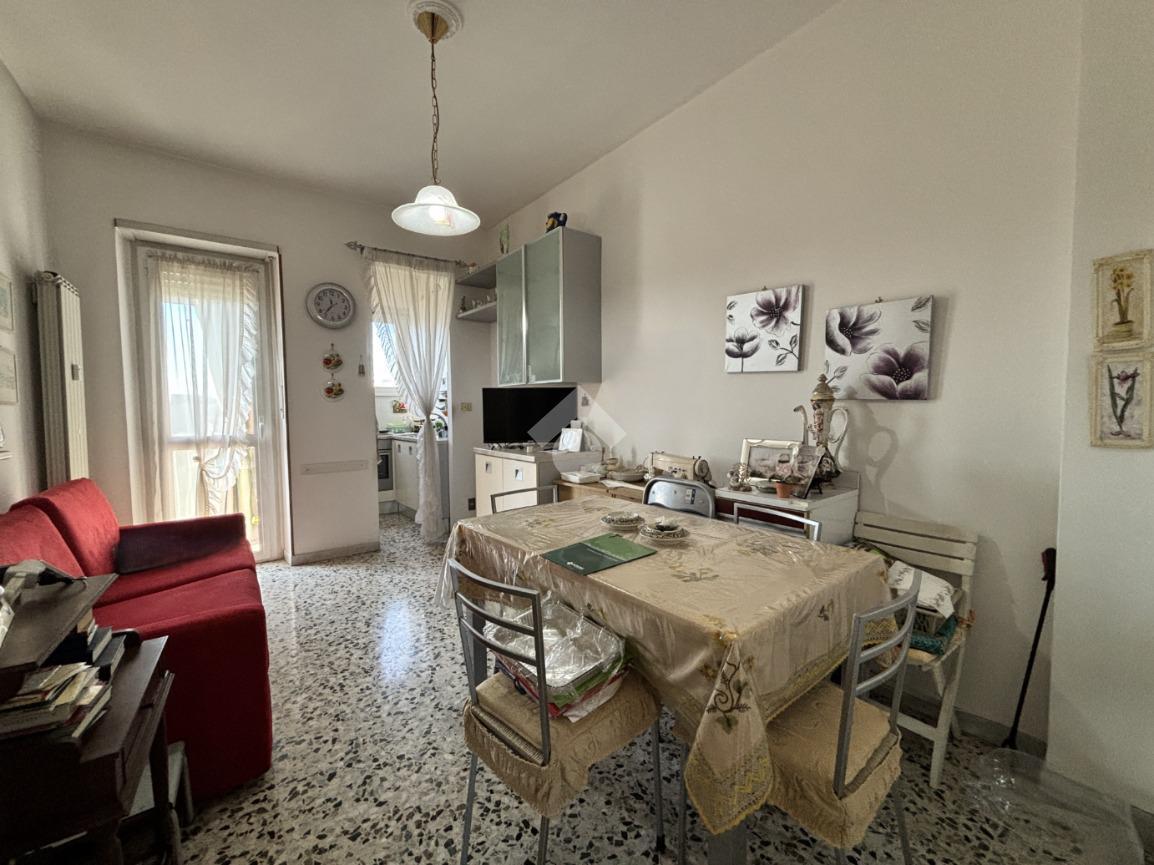 Apartamento de 2 habitaciónes en Turin, Italy No. 113504