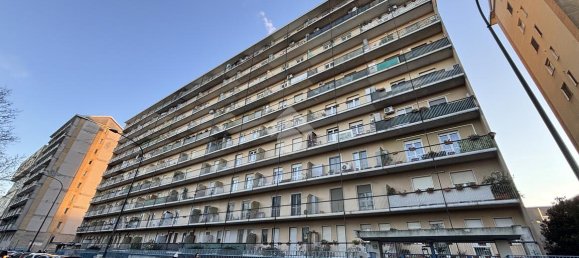 Apartamento de 2 habitaciónes en Turin, Italy No. 113504 32