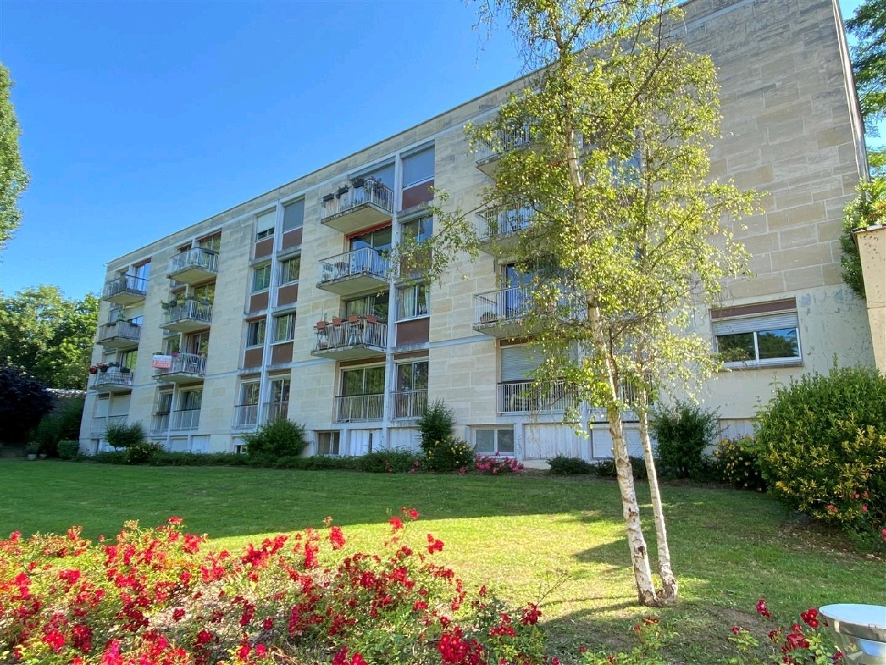 3 bedrooms Apartment in Taverny, France No. 175986