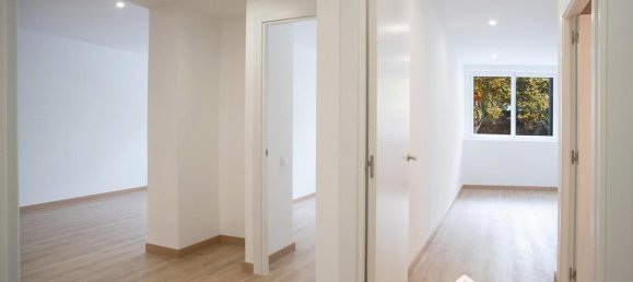 2 bedrooms Apartment in Sants-Montjuic, Spain No. 141818 8