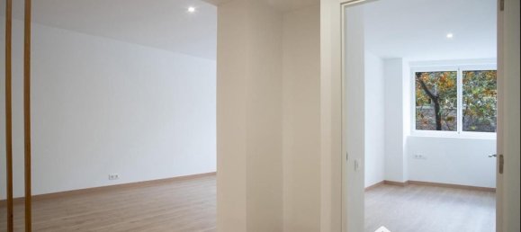 2 bedrooms Apartment in Sants-Montjuic, Spain No. 141818 15