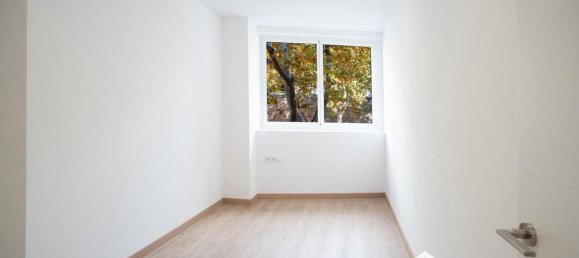 2 bedrooms Apartment in Sants-Montjuic, Spain No. 141818 3