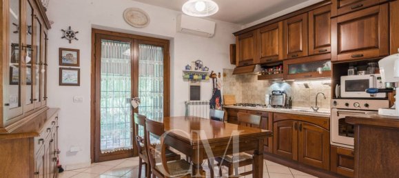 2 bedrooms Villa in Bracciano, Italy No. 92907 12