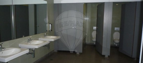 5136m² Commercial property in Porto, Portugal No. 50345 3