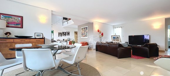 4 bedrooms House in Saint-Caprais-de-Bordeaux, France No. 348633 16