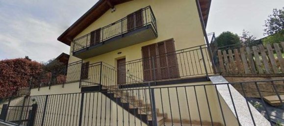 Apartamento de 4 habitaciónes en Brivio, Italy No. 4452 2