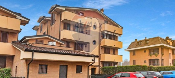 2 Schlafzimmer Penthouse in Carpiano, Italy, Nr. 358236 23