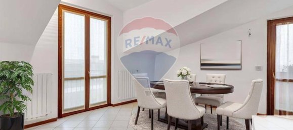 2 Schlafzimmer Penthouse in Carpiano, Italy, Nr. 358236 5