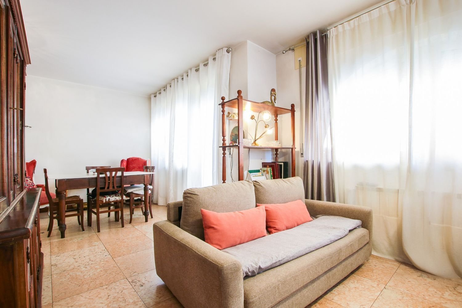 5غرفة منزل ذو طابقين في Verona, Italy رقم 276456