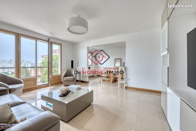 Квартира с 4 спальнями в Нёйи-сюр-Марн, Франция № 311203