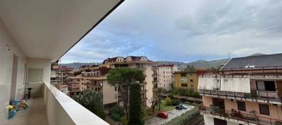 Квартира с 4 комнатами в Казерта, Италия № 149104 5