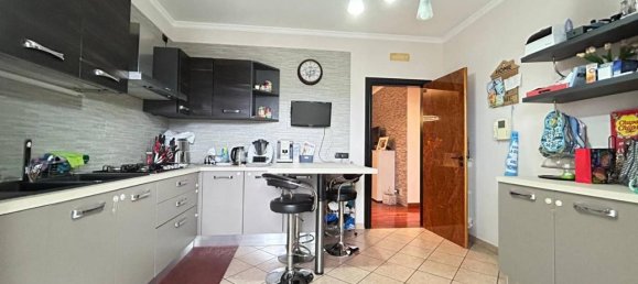 Квартира с 4 комнатами в Казерта, Италия № 149104 18