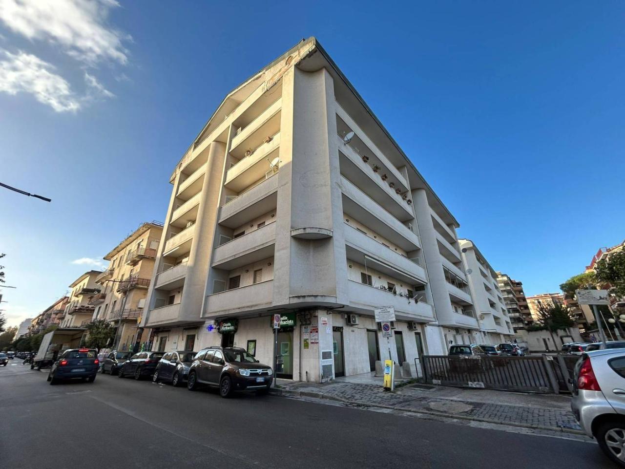 Квартира с 4 комнатами в Казерта, Италия № 149104