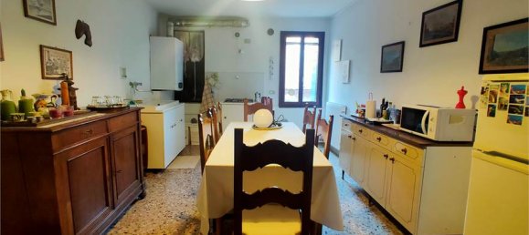 4 bedrooms Apartment in Venice, Italy No. 61720 25