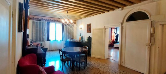4 bedrooms Apartment in Venice, Italy No. 61720 20