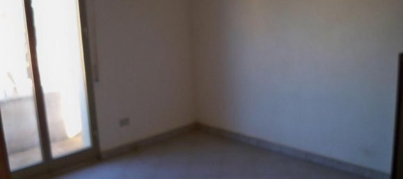 7 rooms House in Vittoria, Italy No. 200024 11