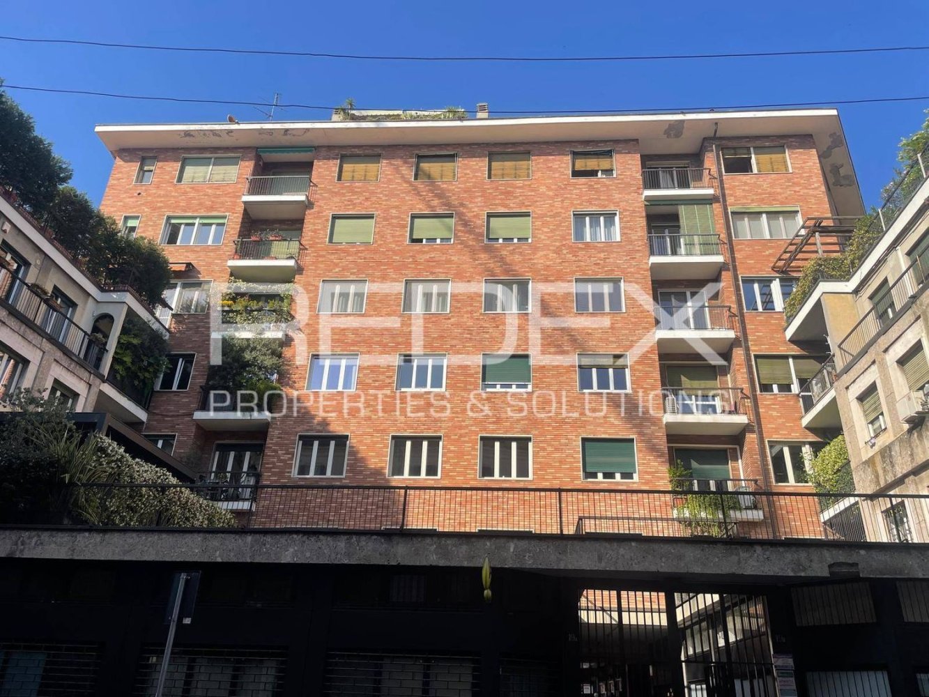 47m² Office in Milan, Italy No. 333279