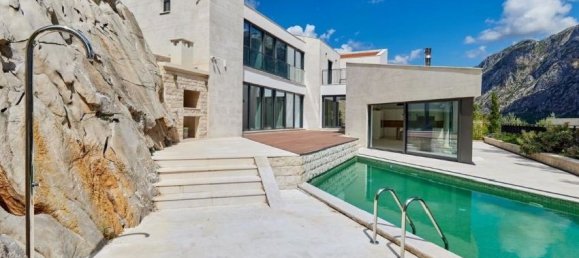 5 bedrooms Commercial property in Kotor, Montenegro No. 109 2