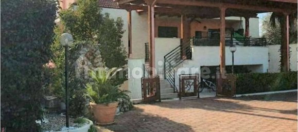 8 bedrooms House in Bari, Italy No. 282727 2