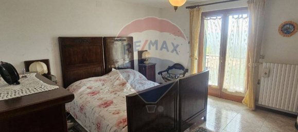 4 bedrooms House in Morcone, Italy No. 270464 35