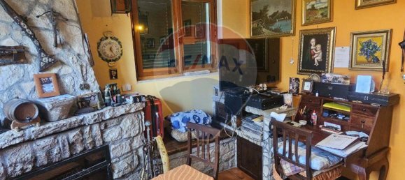 4 bedrooms House in Morcone, Italy No. 270464 13