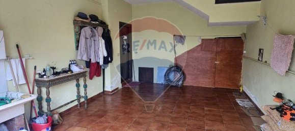 4 bedrooms House in Morcone, Italy No. 270464 5