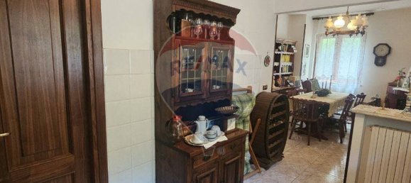 4 bedrooms House in Morcone, Italy No. 270464 25