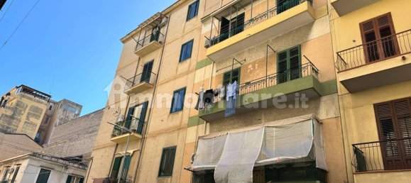 Квартира с 2 спальнями в Палермо, Италия № 69528 3