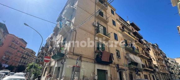 Квартира с 2 спальнями в Палермо, Италия № 69528 4