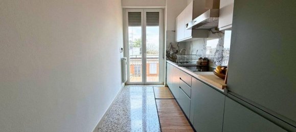 Apartamento de 4 habitaciónes en Reggio Emilia, Italy No. 35947 13