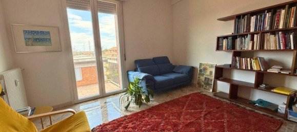 Apartamento de 4 habitaciónes en Reggio Emilia, Italy No. 35947 3