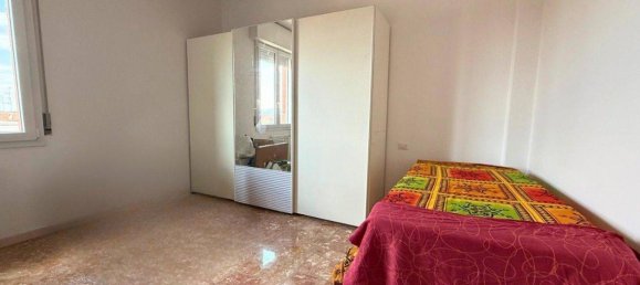 Apartamento de 4 habitaciónes en Reggio Emilia, Italy No. 35947 46