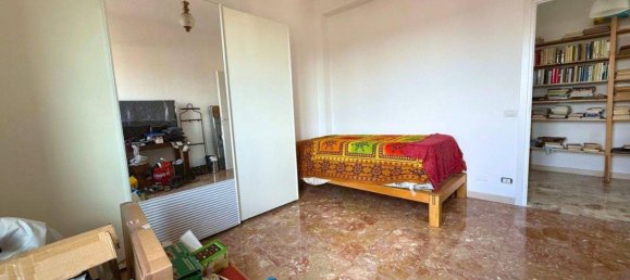 Apartamento de 4 habitaciónes en Reggio Emilia, Italy No. 35947 47